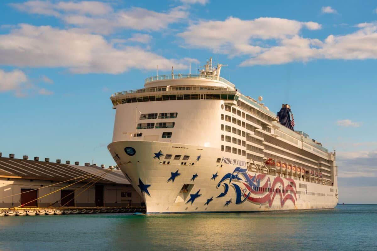 Built in the US and operated by Norwegian Cruise Lines (NCL), MS Pride of America is a cruise ship that sails around the Hawaiian Islands.