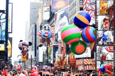 Micky Mouse Baloon, Marcy's Thanks Giving Day