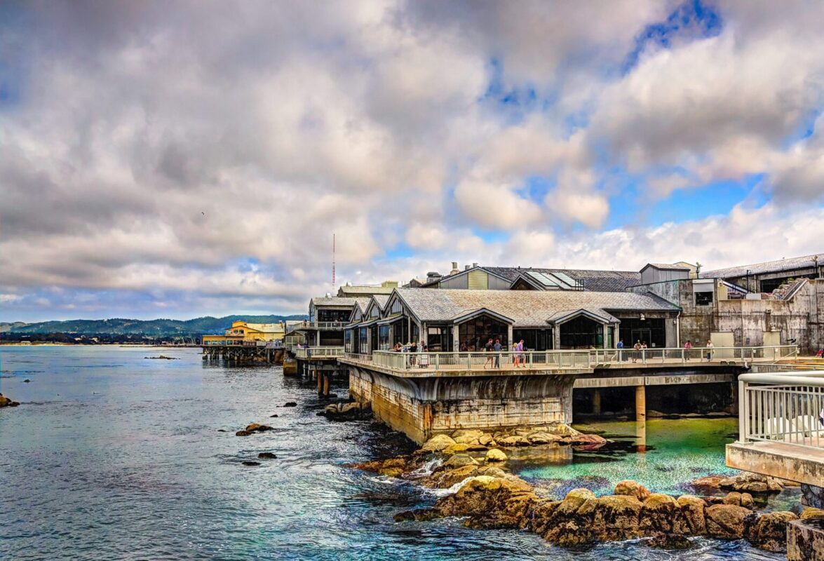 Monterey bay aquarium building.