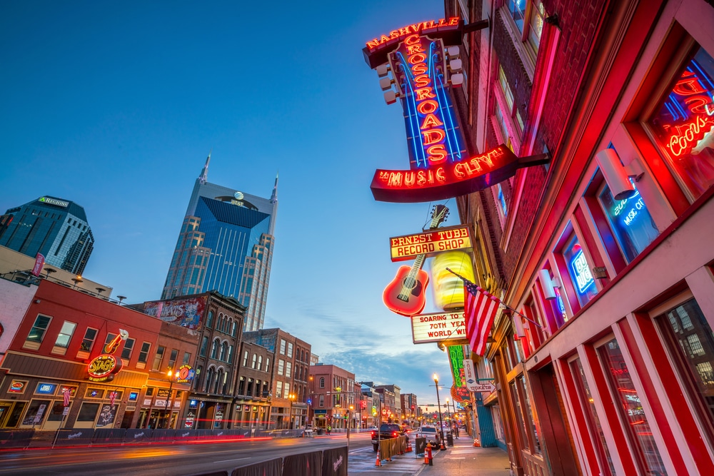 NASHVILLE - NOV 11 Neon signs on Lower Broadway Area on November 11, 2016 in Nashville, Tennessee, USA